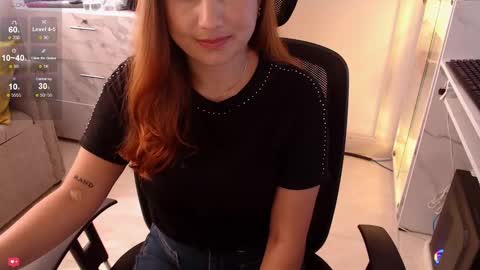 Snapshot of maryland002 chatting on December 14, 3:15 pm Angela online show from December 14, 3:15 pm