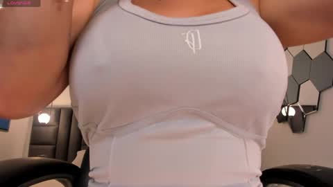 Snapshot of marylewis_ chatting on April 24, 11:56 am Mary online show from April 24, 11:56 am