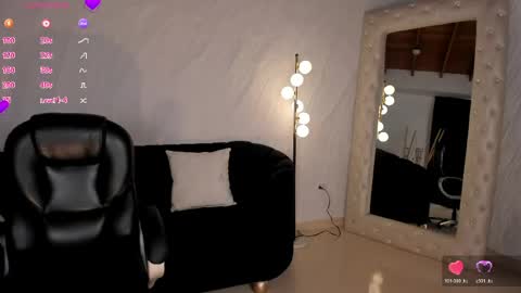 Snapshot of marylewis_ chatting on April 27, 12:25 pm Mary online show from April 27, 12:25 pm