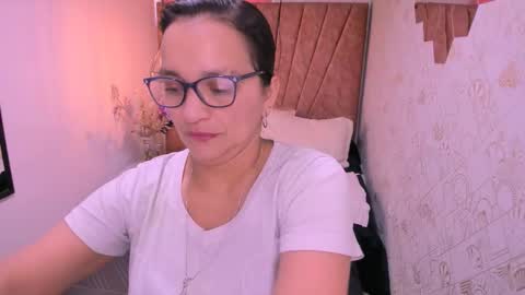 Marylin online show from October 1, 7:53 pm