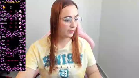 Dulce Maria online show from February 26, 4:56 pm