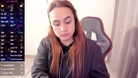 Dulce Maria online show from October 31, 4:02 am