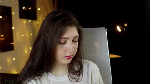 Snapshot of marymillerr chatting on March 3, 9:15 am Mary Miller online show from March 3, 9:15 am