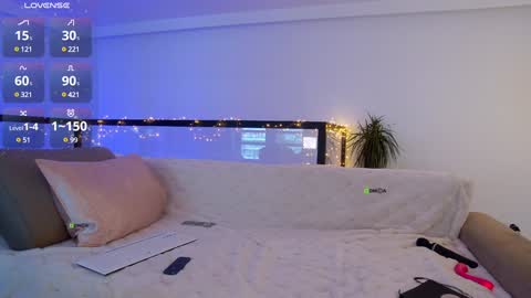 Marina online show from February 1, 2:13 pm