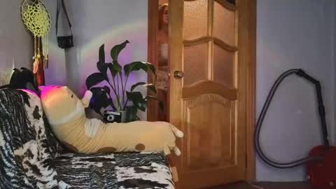 Lady Mary online show from January 15, 9:03 am