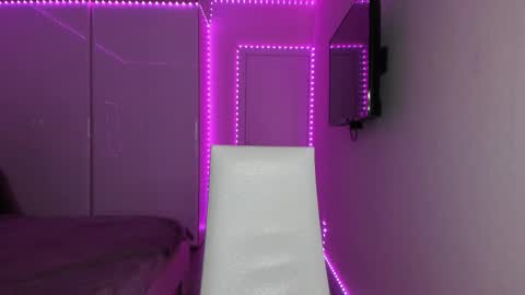 Mary online show from February 3, 2:53 am