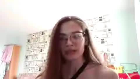 Kelly online show from March 27, 5:24 am