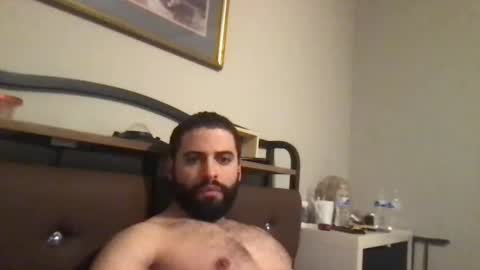 Snapshot of mascbeef95 chatting on November 18, 7:13 am mascbeef95 online show from November 18, 7:13 am