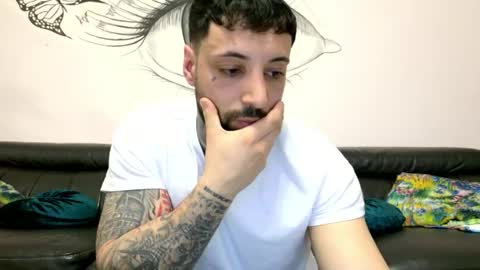 Snapshot of masculineguy69 chatting on April 27, 10:52 pm masculineguy69 online show from April 27, 10:52 pm