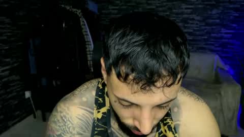 Snapshot of masculineguy69 chatting on May 5, 8:28 pm masculineguy69 online show from May 5, 8:28 pm