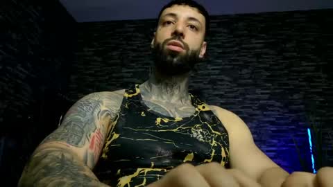 Snapshot of masculineguy69 chatting on May 6, 6:02 pm masculineguy69 online show from May 6, 6:02 pm