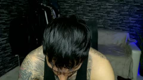 Snapshot of masculineguy69 chatting on May 14, 6:47 pm masculineguy69 online show from May 14, 6:47 pm