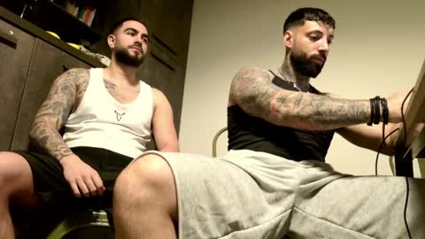 Snapshot of masculineguy69 chatting on May 22, 8:03 pm masculineguy69 online show from May 22, 8:03 pm