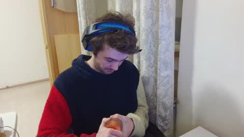 mash_potatoes_are_good online show from December 4, 2:31 am