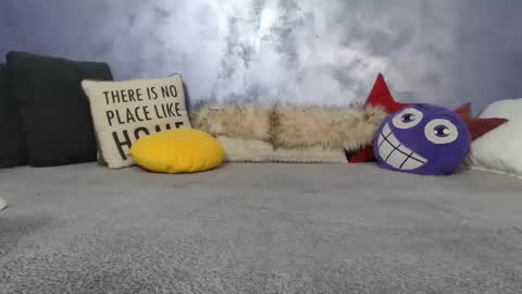 Nicolle online show from January 8, 12:05 pm