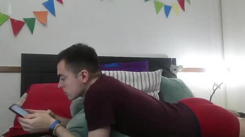 Snapshot of maskbaby2 chatting on February 23, 7:17 pm greenhot2 online show from February 23, 7:17 pm