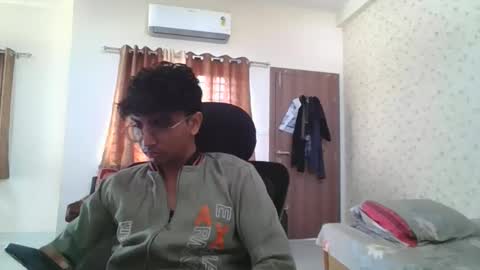 Mask Boy online show from November 23, 4:12 am