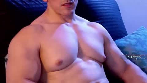 masked_bodybuilder online show from February 28, 10:17 pm