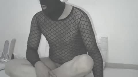 Snapshot of masked_mysterio chatting on June 20, 1:19 am mysterio online show from June 20, 1:19 am