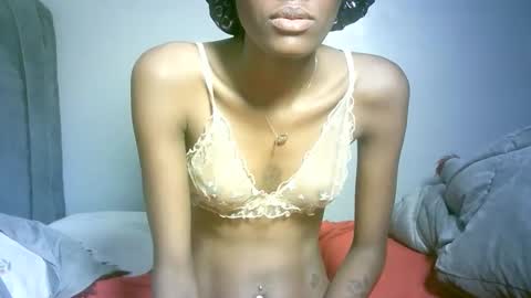 maskgang001 online show from February 16, 5:03 am