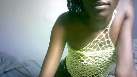 maskgang001 online show from March 8, 5:22 am