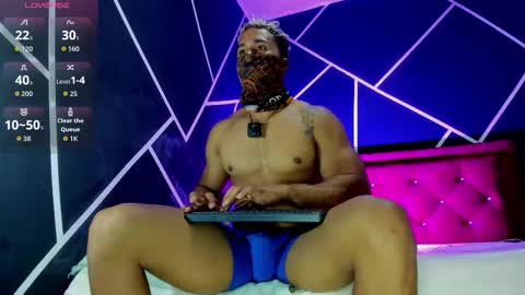 massimo_cruz online show from November 21, 12:59 pm