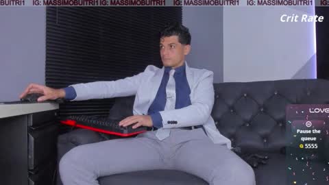 I am Massimo online show from November 16, 12:27 am