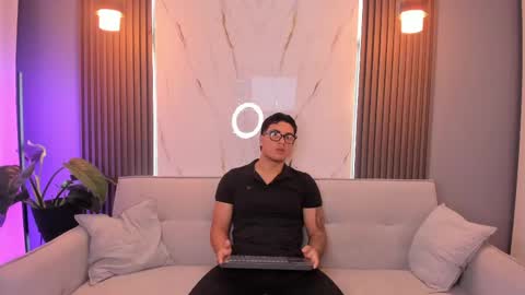 Snapshot of massimo_ross chatting on April 16, 10:16 am massimo_ross online show from April 16, 10:16 am