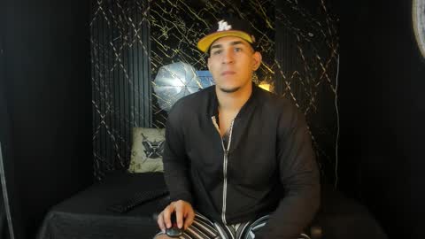 Snapshot of massimo_vidal chatting on February 22, 11:31 am massimo_vidal online show from February 22, 11:31 am