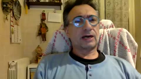 Snapshot of massimoxsempre chatting on December 3, 7:55 pm massimoxsempre online show from December 3, 7:55 pm