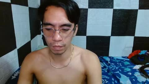 Snapshot of massive_boner02 chatting on January 17, 3:00 pm massive_boner02 online show from January 17, 3:00 pm