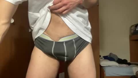 massiverob99 online show from November 22, 1:10 pm