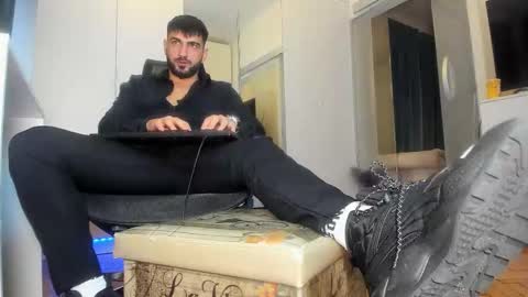 Snapshot of master9four chatting on October 5, 10:57 am Matthew online show from October 5, 10:57 am