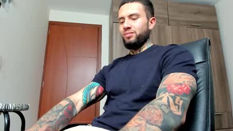 steven  online show from December 4, 3:54 pm