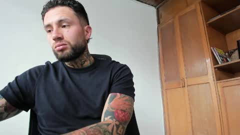 Snapshot of master_steven_01 chatting on April 30, 4:24 pm steven online show from April 30, 4:24 pm