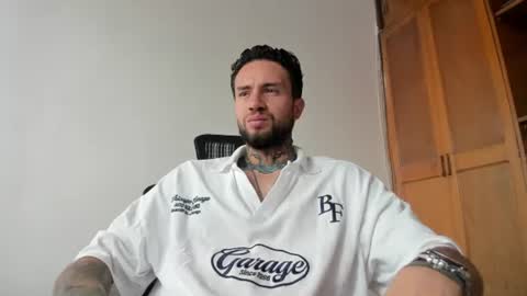 Snapshot of master_steven_01 chatting on June 9, 9:15 pm steven online show from June 9, 9:15 pm