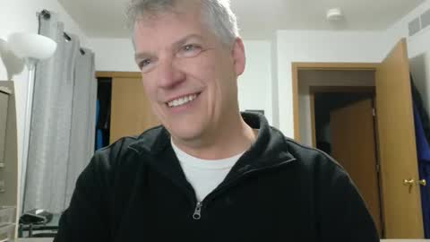 Snapshot of master_thorn chatting on April 7, 3:07 am Master Thorn online show from April 7, 3:07 am