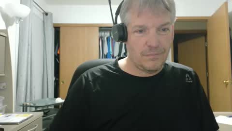 Snapshot of master_thorn chatting on May 25, 2:39 am Master Thorn online show from May 25, 2:39 am