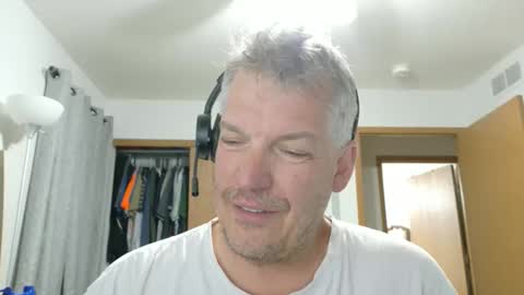 Snapshot of master_thorn chatting on May 27, 2:30 am Master Thorn online show from May 27, 2:30 am