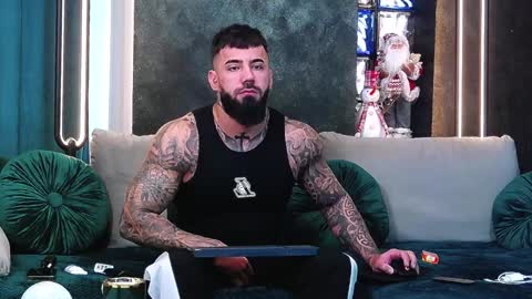 masterkingofmuscle online show from December 4, 8:45 am