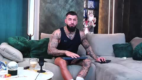 masterkingofmuscle online show from January 3, 8:21 am