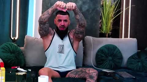 masterkingofmuscle online show from February 5, 7:07 am