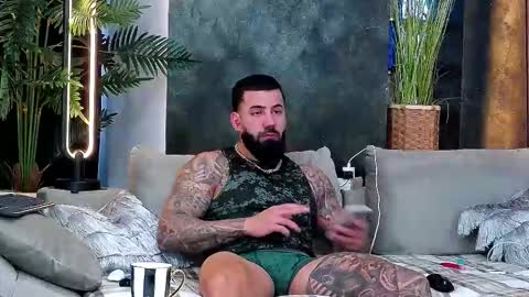 masterkingofmuscle online show from November 19, 9:42 am