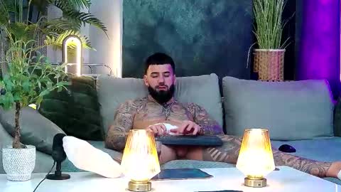 masterkingofmuscle online show from March 3, 8:59 pm