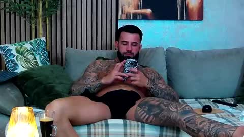 masterkingofmuscle online show from April 16, 9:50 pm