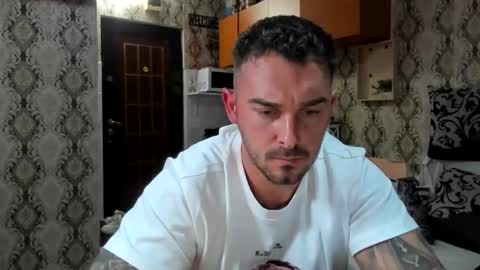 Snapshot of mastermusclejon chatting on October 5, 7:34 pm Jon online show from October 5, 7:34 pm