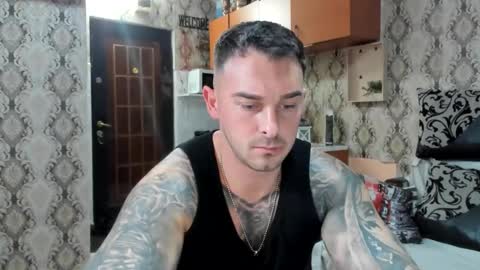Snapshot of mastermusclejon chatting on October 21, 7:36 pm Jon online show from October 21, 7:36 pm