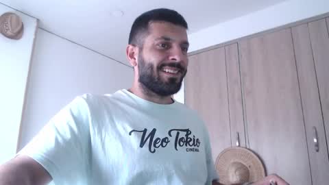 Snapshot of masterofinfatuation chatting on December 31, 7:29 pm   online show from December 31, 7:29 pm