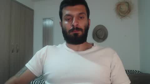 Snapshot of masterofinfatuation chatting on January 21, 2:22 am   online show from January 21, 2:22 am