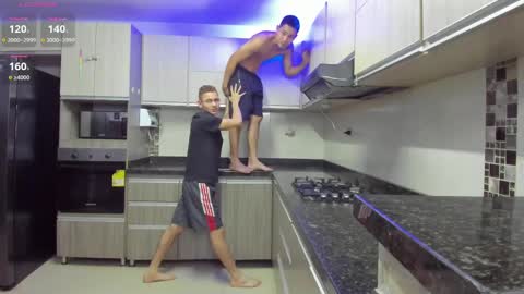 Team Cris Darwin- Fernando- Stiven- David online show from February 11, 11:21 am